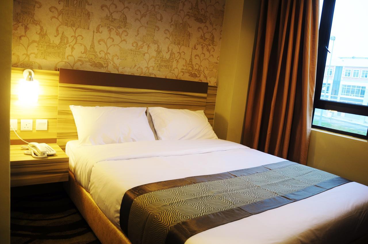 Hotel Zamburger Victory City Johor Bahru Zimmer foto