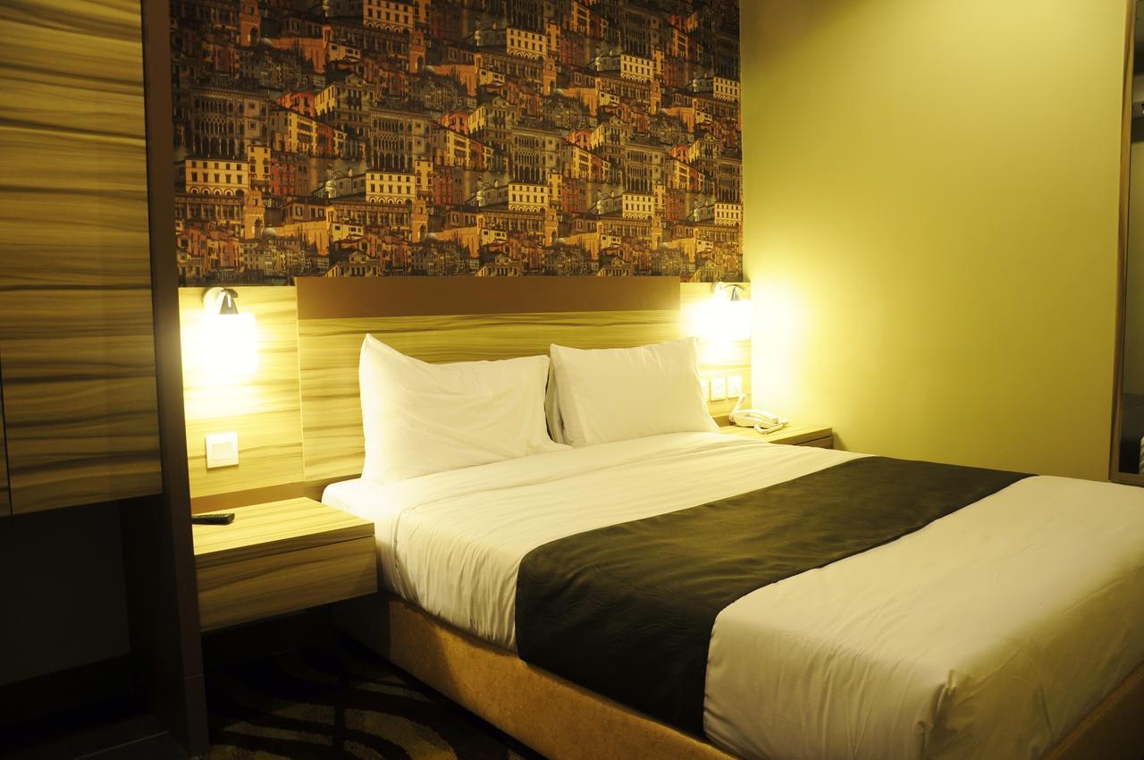 Hotel Zamburger Victory City Johor Bahru Zimmer foto